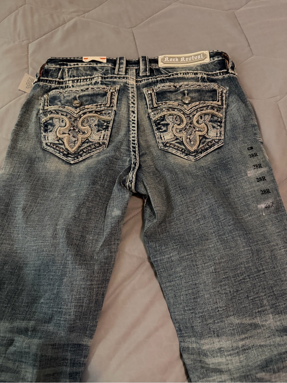 NWT Rock Revival women’s Washed Blue Embroidered Back Pocket Jeans
